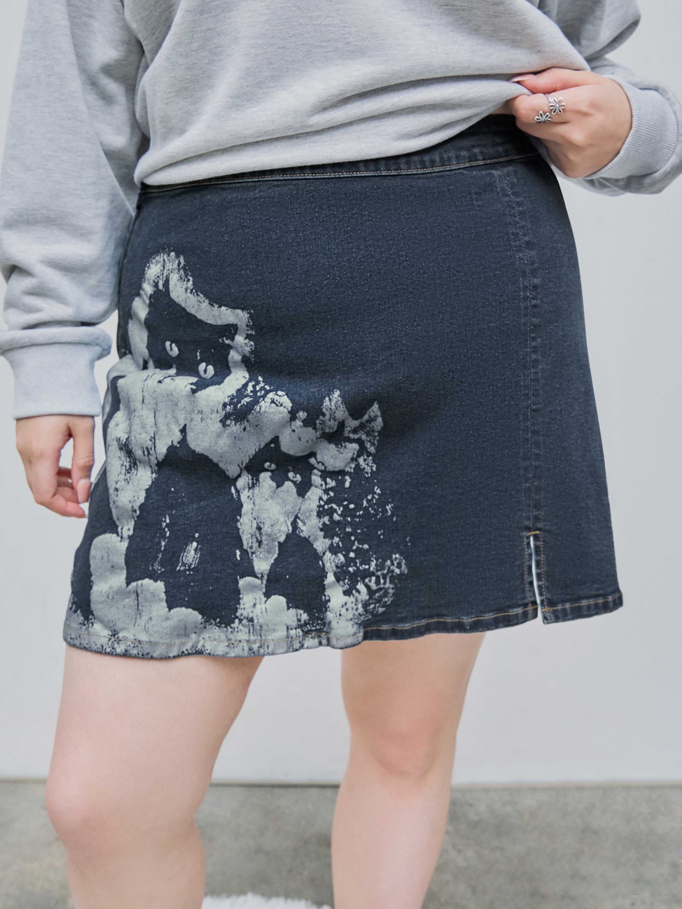 【in a row】Cat Brush Denim Skirt Liverpool Josette Cat Eye Pocket Pull On Denim Skirt with