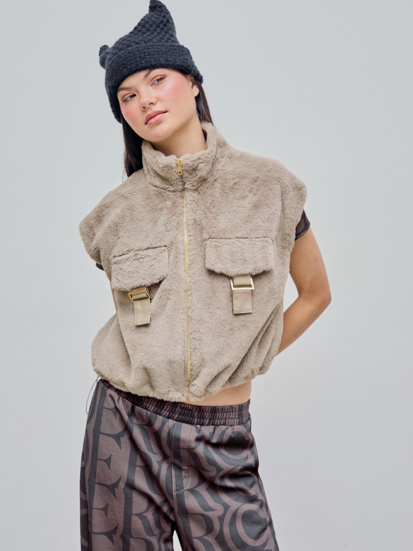 Faux Shearling High Neck Pocket Buckle Jacket Vest