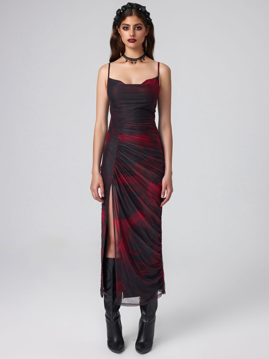 Mittellange Mesh-Kleid mit Rundhalsausschnitt und geschlitzten Saum