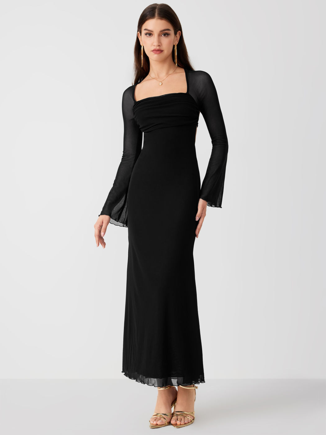 Maxikleid aus Netzstoff mit quadratischem Halsrand und Feststellriemen, einfarbig