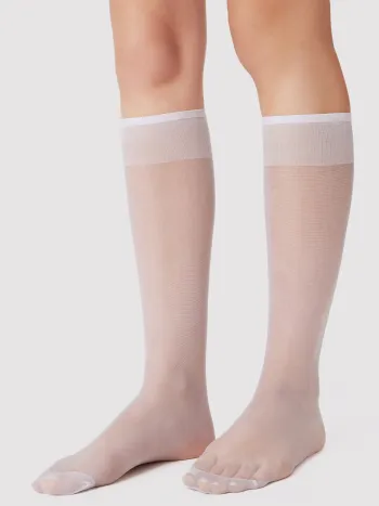 Einfarbige Über-die-Waden-Socken
