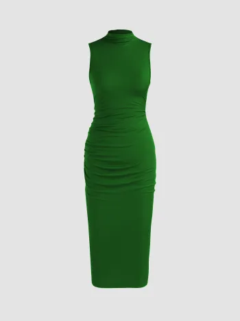 Hochkragiges, geruchertes Midikleid