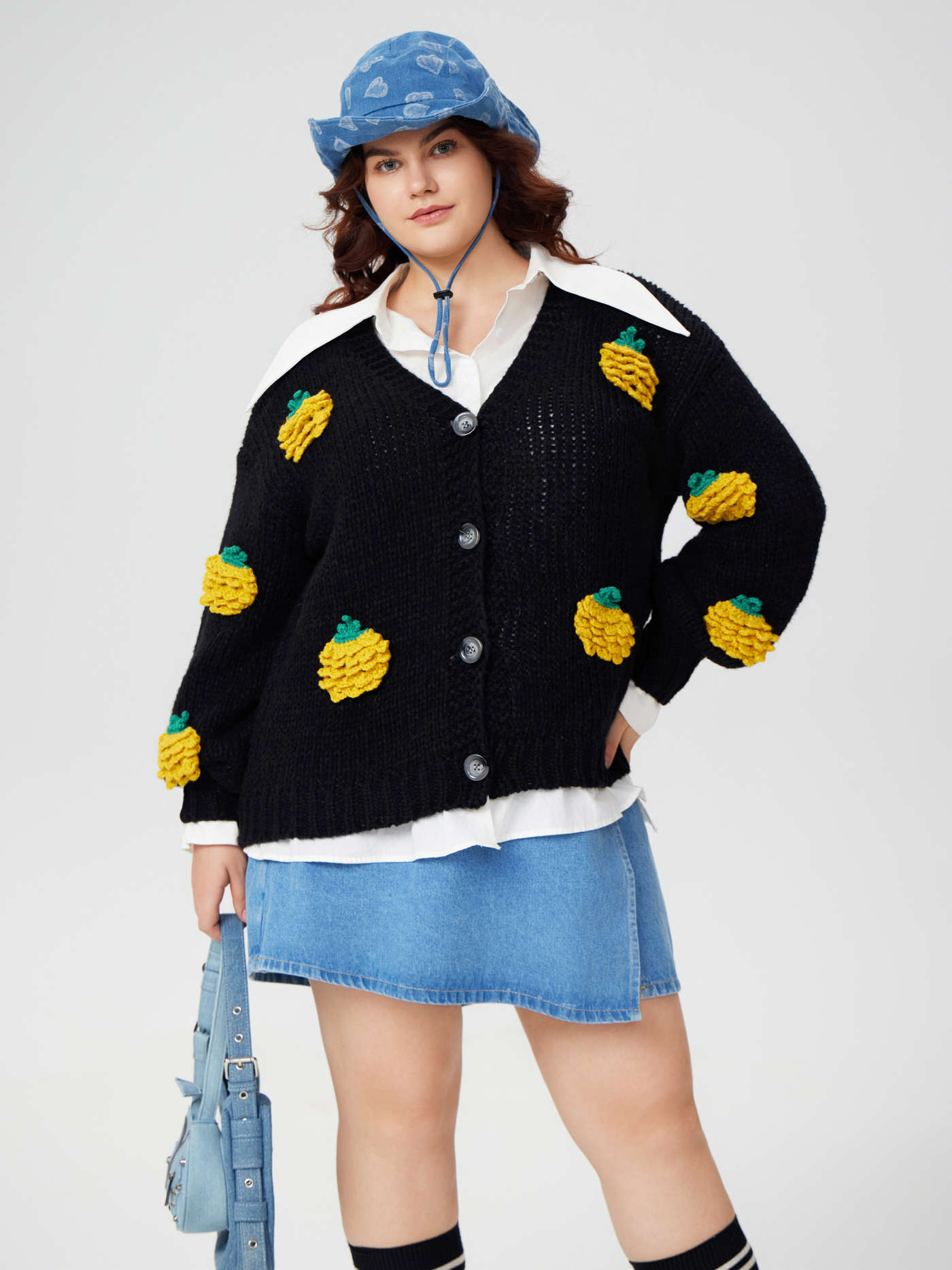 V-neck Pineapple Button Knitted Cardigan Curve & Plus
