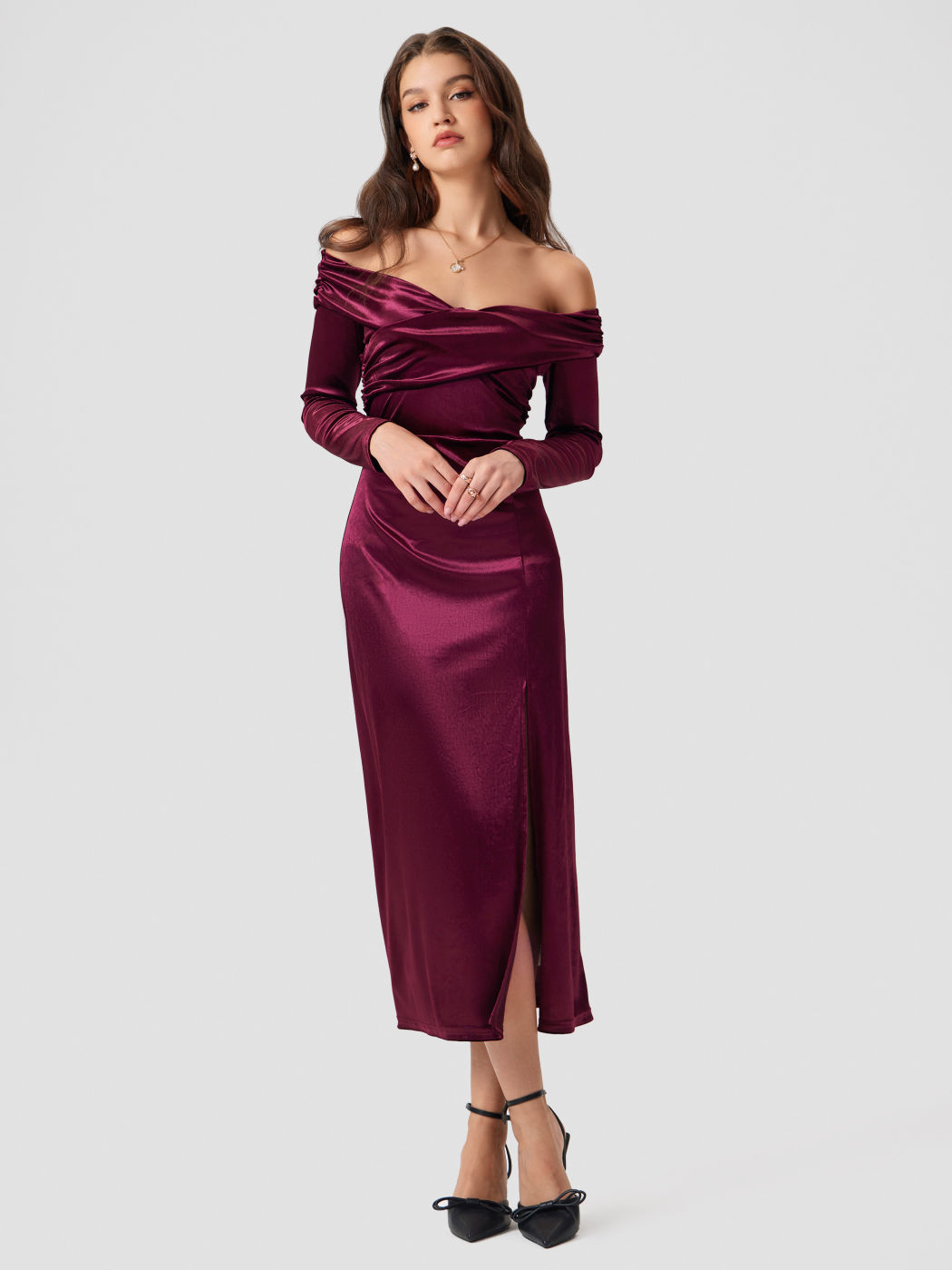  Vestido Maxi de Terciopelo Sólido con Hombros Descubiertos y Abertura