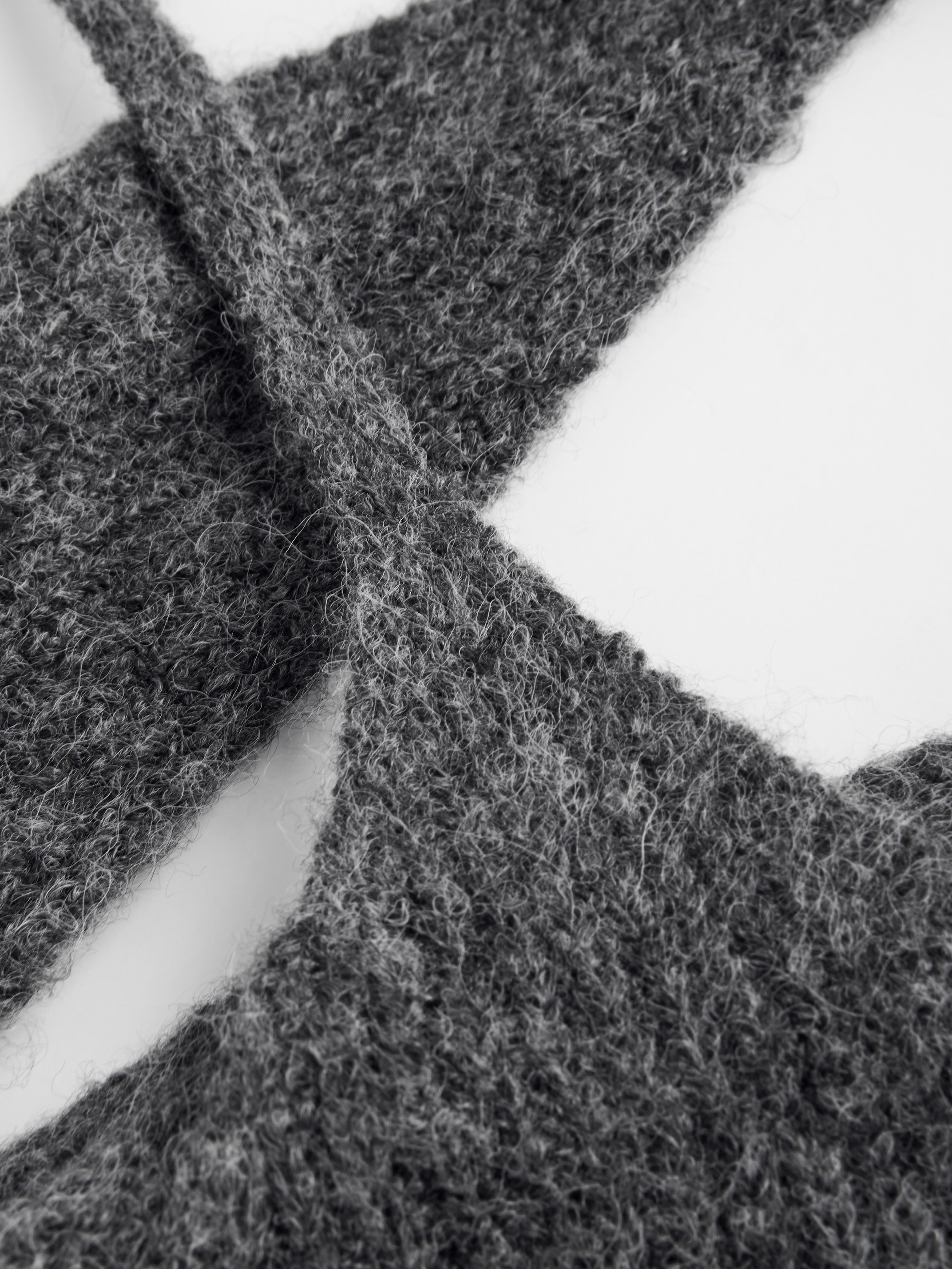 Knit Fabric Wool-blend Halter Neckline Solid Knitted Long Sleeve