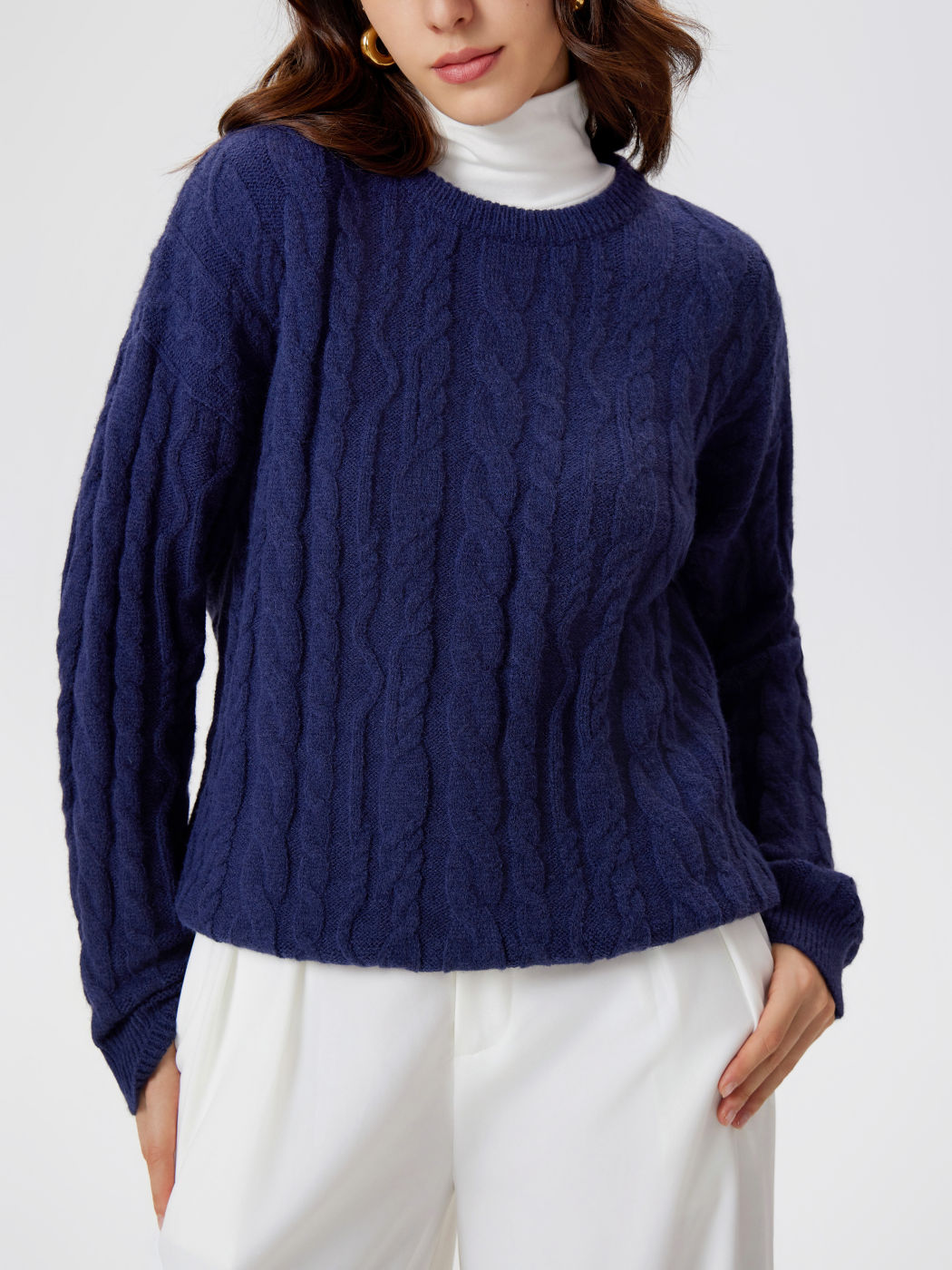 Cable Knit Round Neckline Long Sleeve Sweater