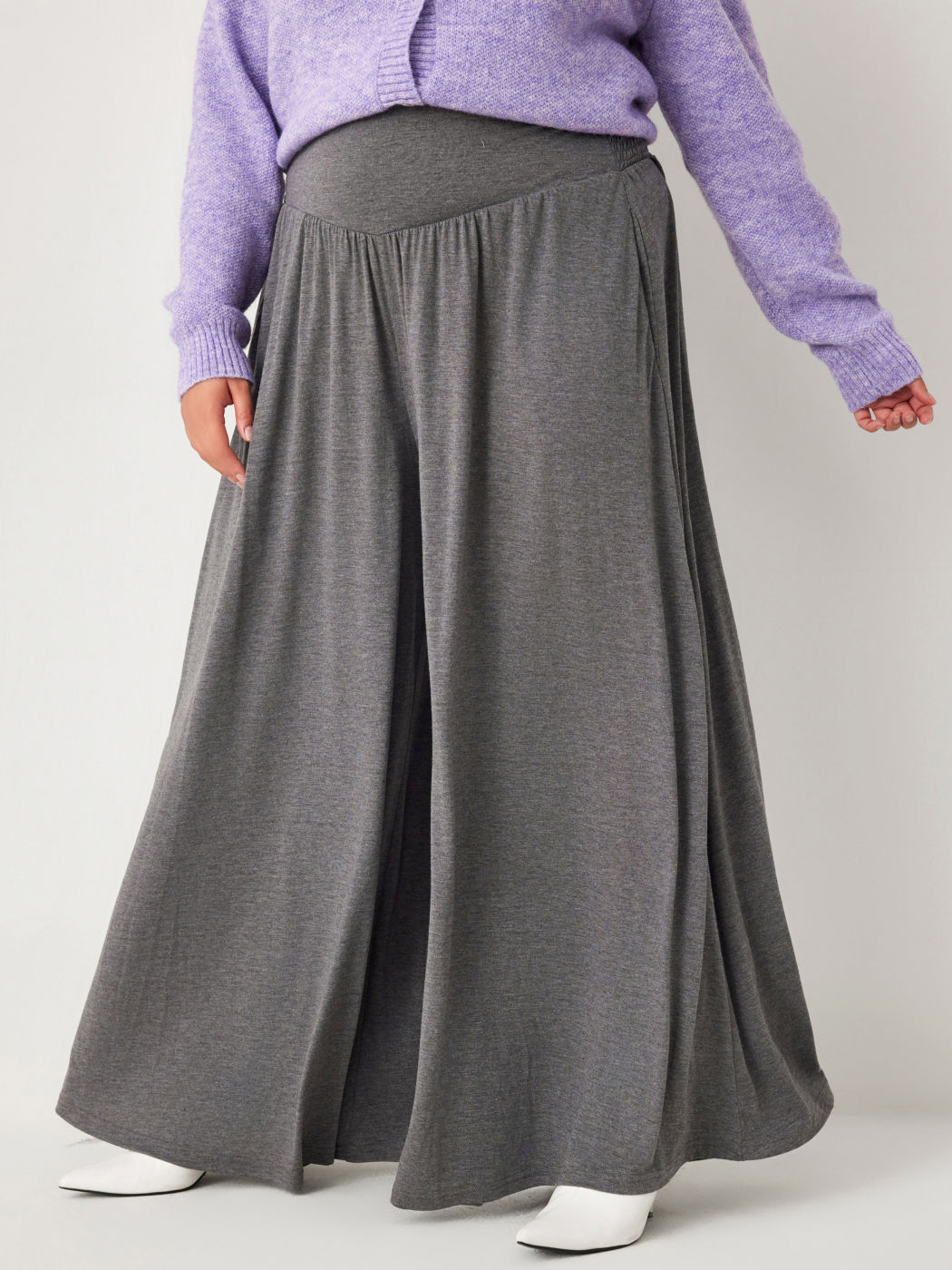 Solid Jersey Middle Waist Ruffle Pocket Wide Leg Trousers Curve & Plus