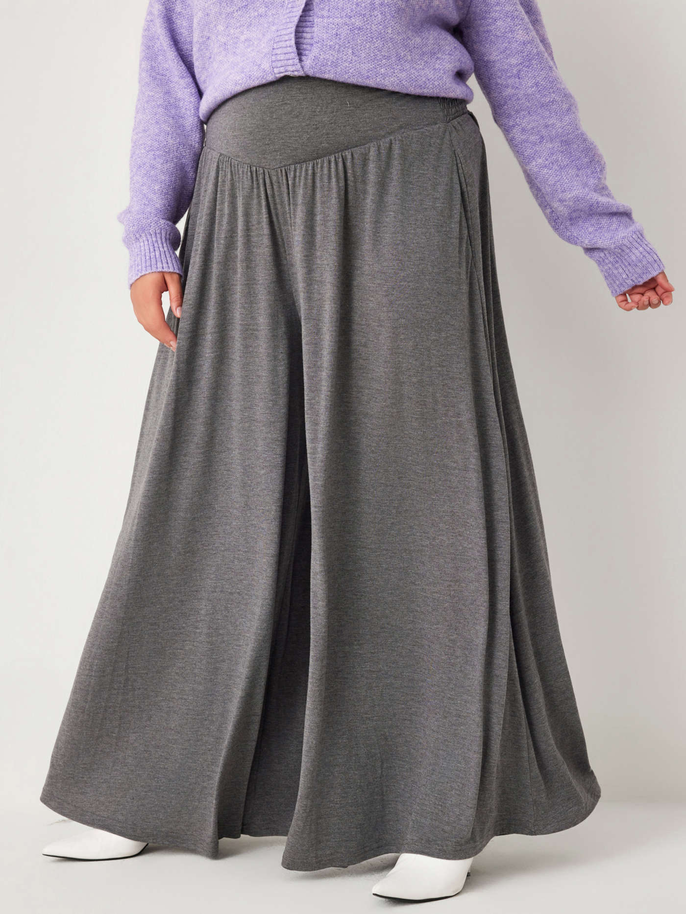 Solid Jersey Middle Waist Ruffle Pocket Wide Leg Trousers Curve & Plus