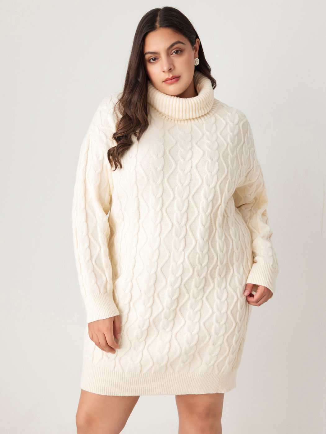  Hochhalsiges Rippstrickkleid Kurve & Plus