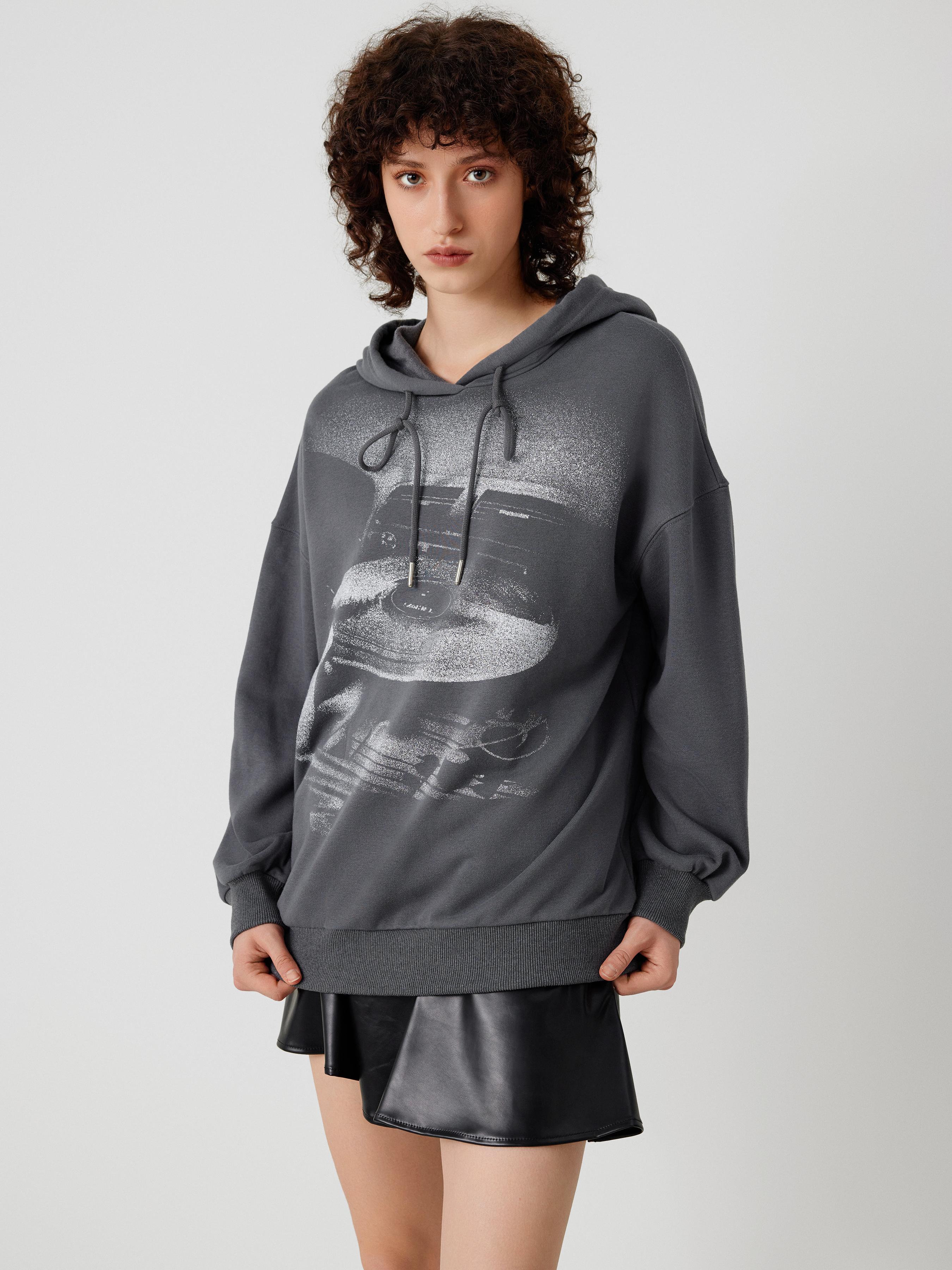 Graphic discount drawstring hoodie