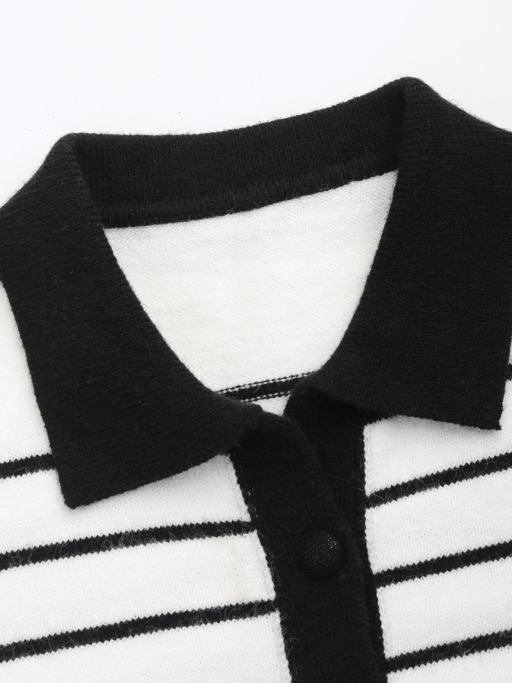Knit Contrasting Binding Stripe Pocket Cardigan