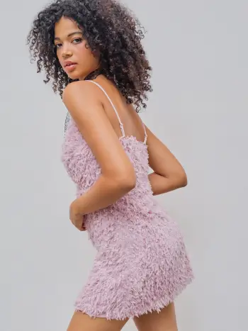  Mini abito in piume con scollo a V e senza schienale