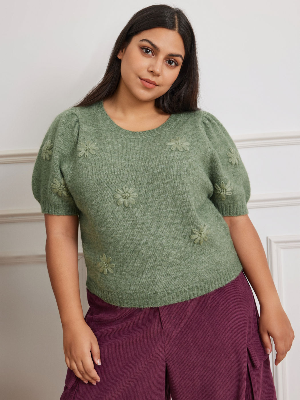 Scollo rotondo a fiori Top a maniche corte in maglia Curve & Plus