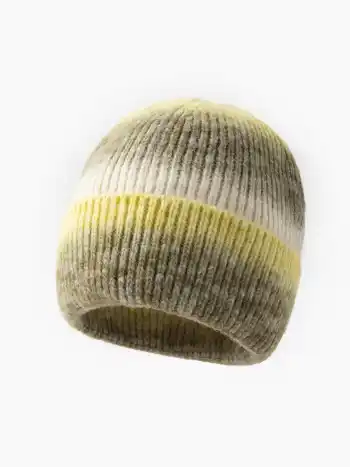  Gefärbte Strickmütze