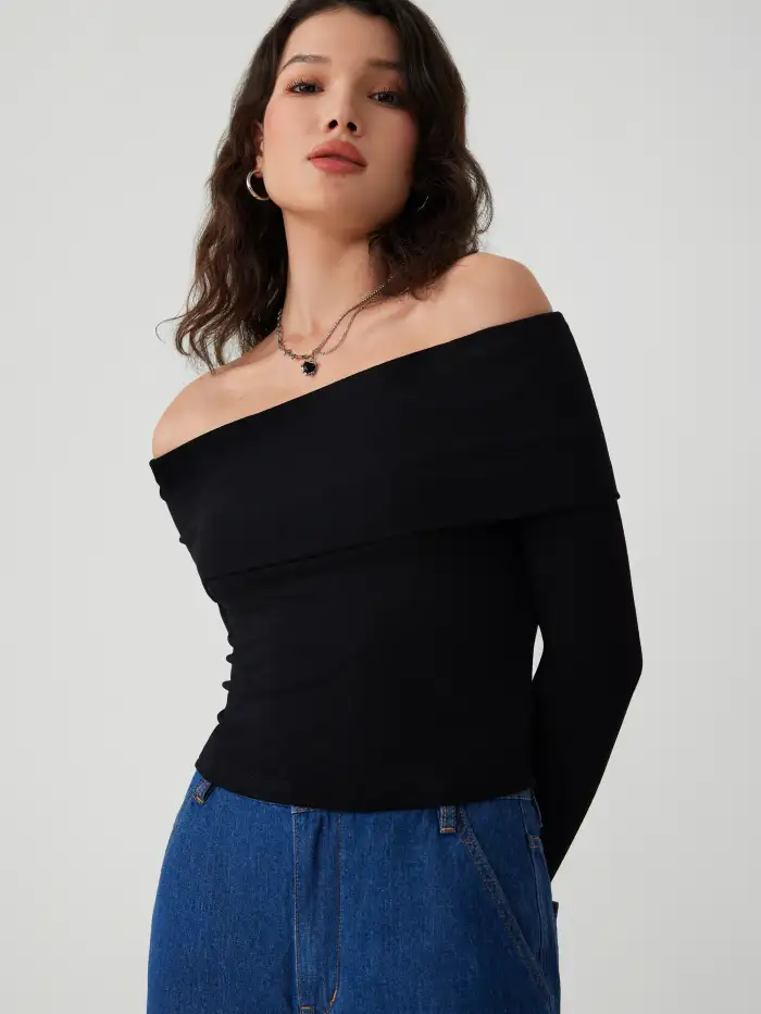 Off-shoulder Solid Long Sleeve Top