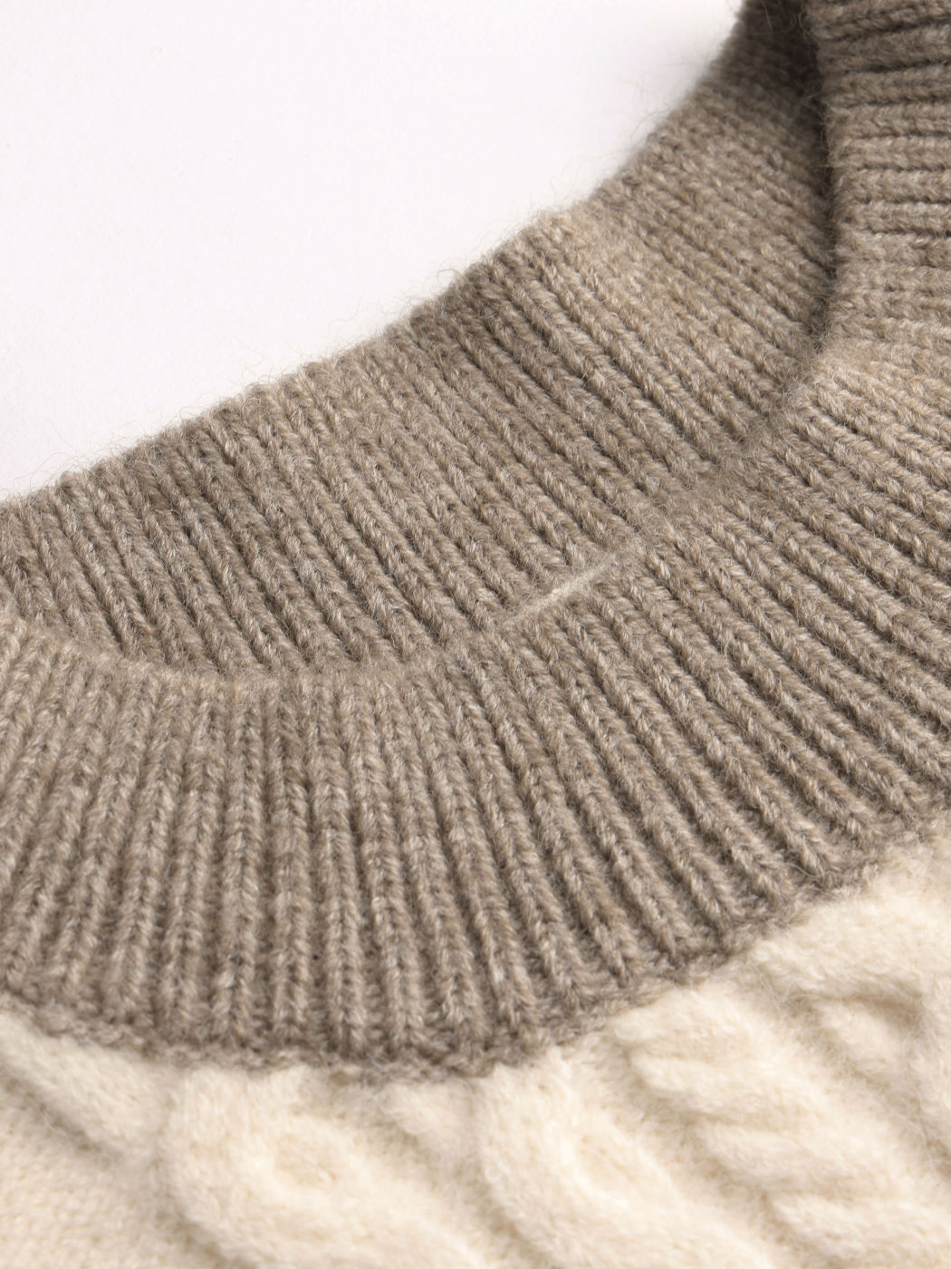  Cable Knit Contrasting Corset Knitted Long Sleeve Crop Top