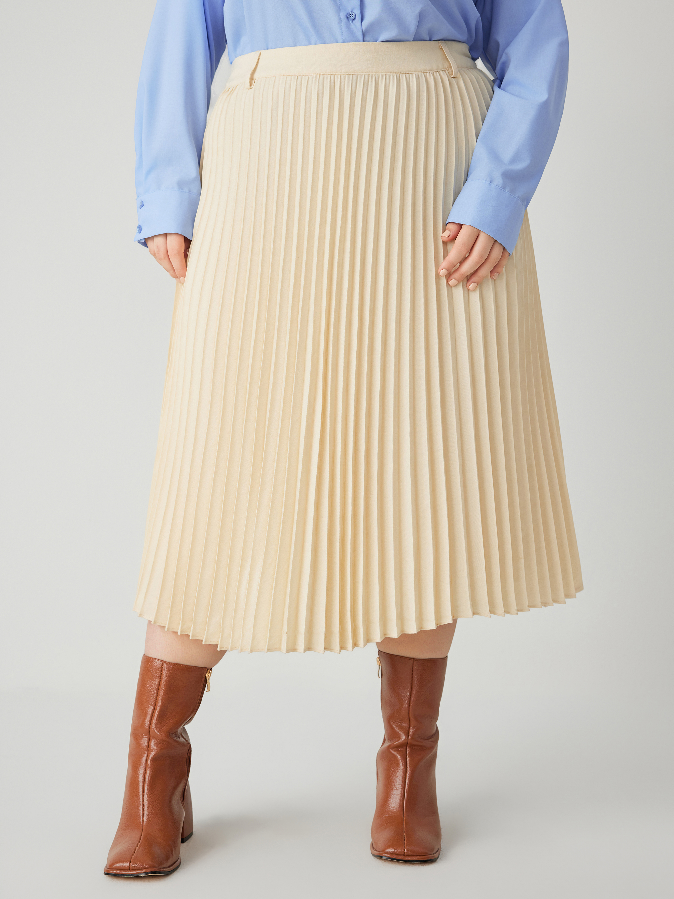 Pleated midi skirt curve best sale