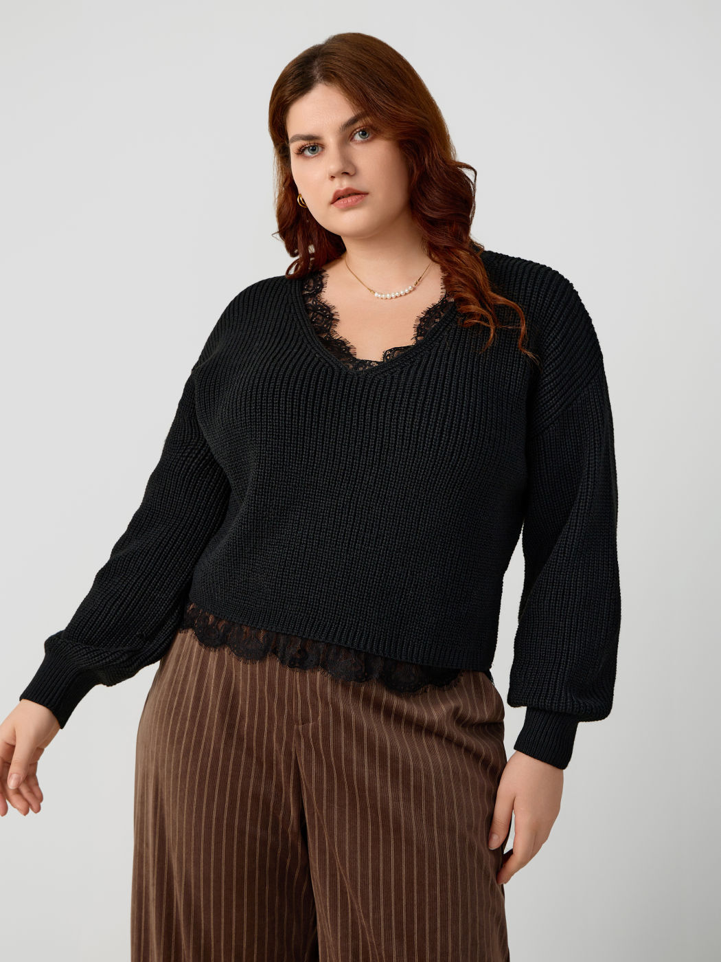 Knit V-neck Solid Long Sleeve Top Curve & Plus