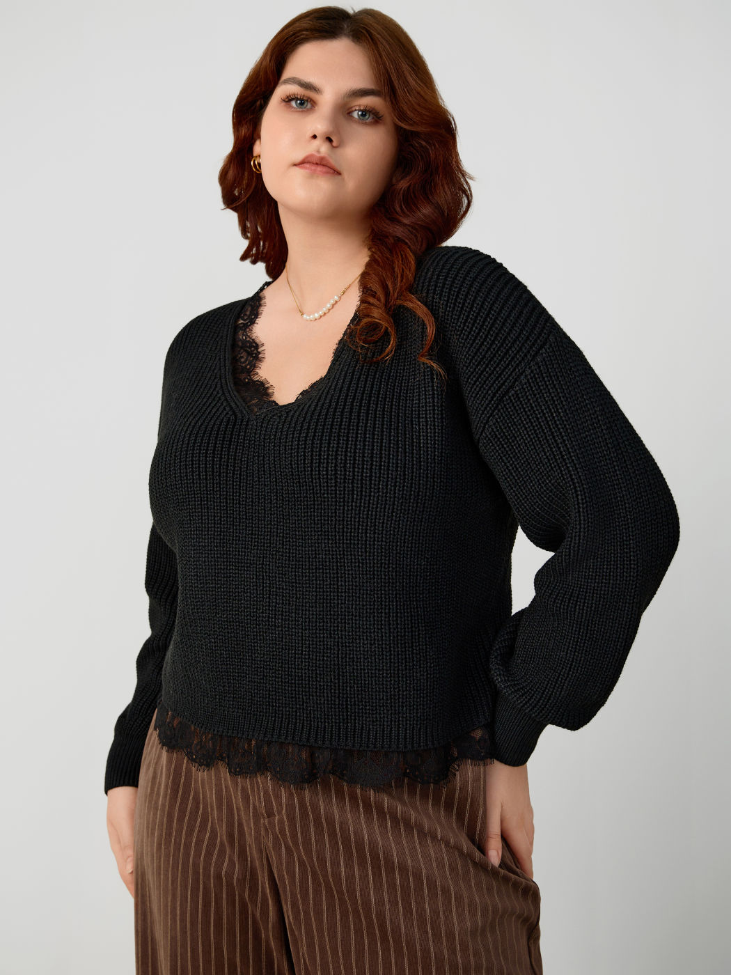 Knit V-neck Solid Long Sleeve Top Curve & Plus