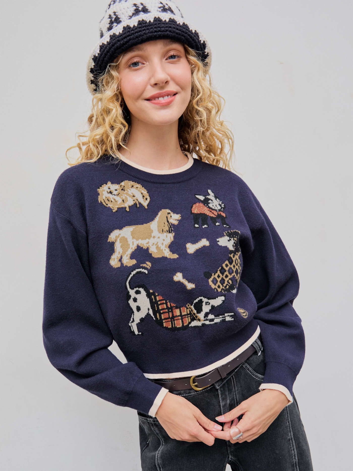 Round Neck Puppy Contrasting Binding Knitted Top