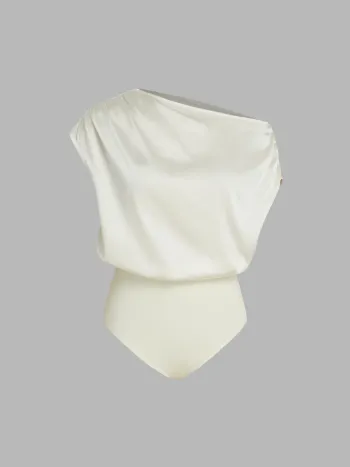 Satin-Bodysuit mit asymmetrischem Hals und einfarbigem Rüschen