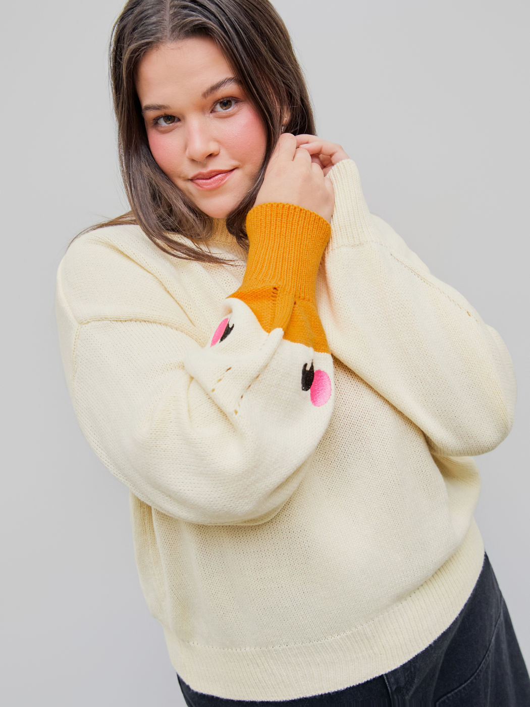 Round Neck Goose Pattern Sleeve Knitted Top Curve & Plus