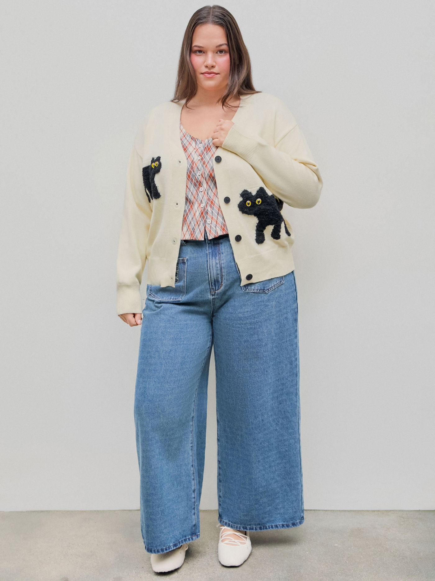 V-neck Cat Pattern Button Knitted Cardigan Curve & Plus