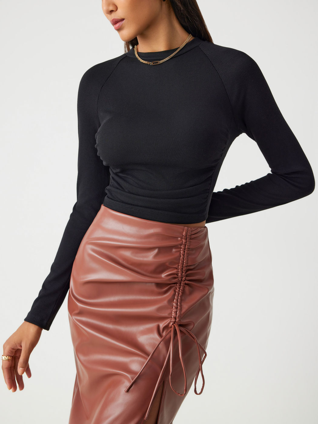 Solid Jersey Round Neckline Ruched Long Sleeve Crop Tee