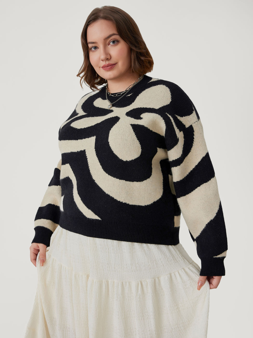 Top in maglia jacquard con scollo rotondo e manica lunga floreale Curve & Plus