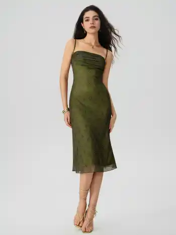 Robe mi-longue en maille à fleurs froncée