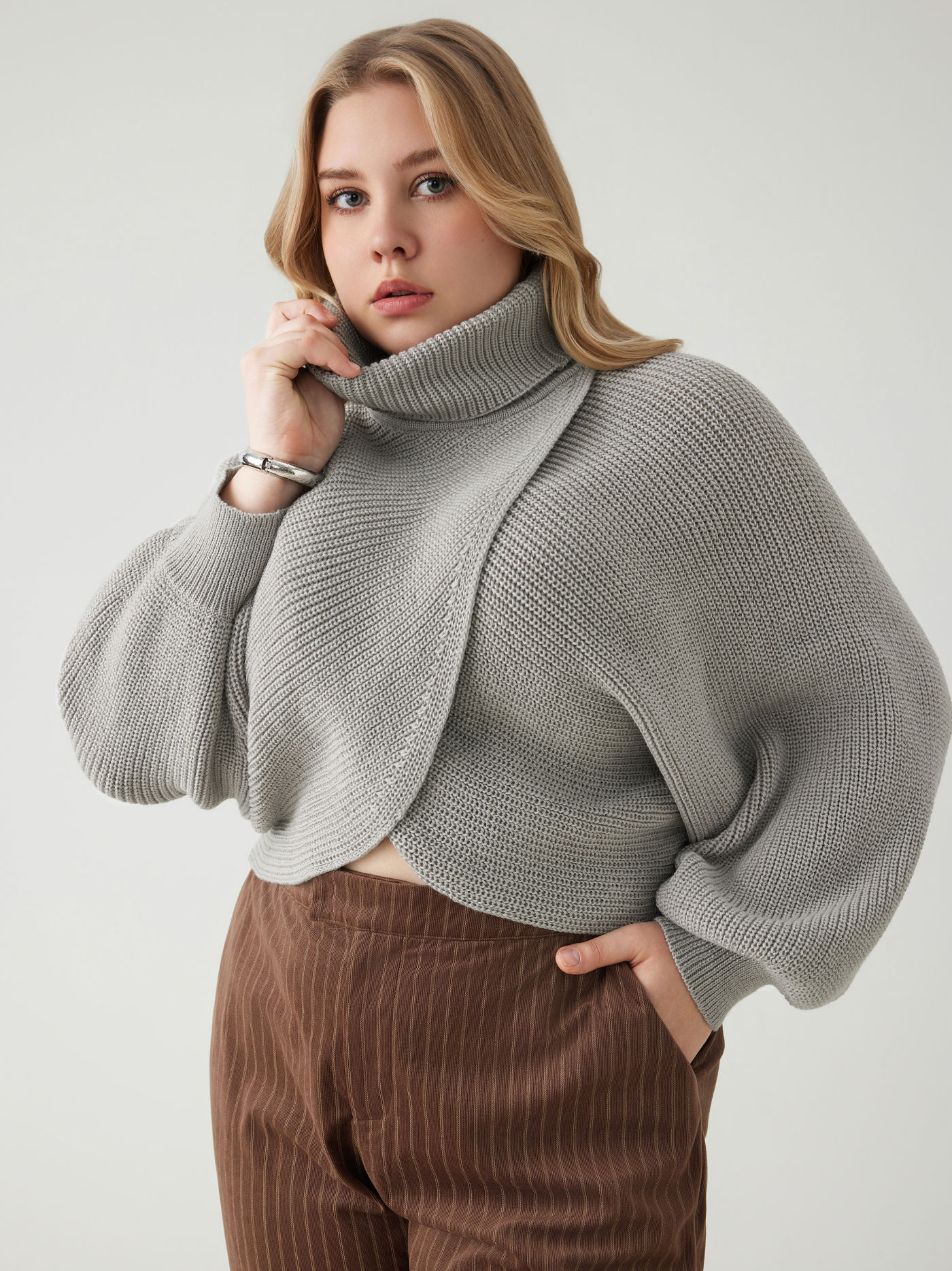 High Neck Solid Knitted Long Sleeve Crop Sweater Curve & Plus