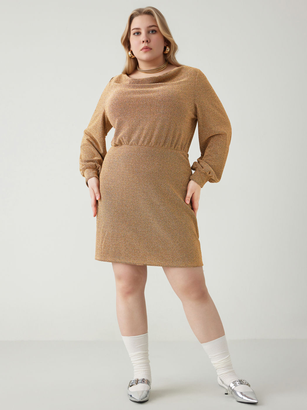 Maglia con bottoni a girocollo Mini Dress Curve & Plus