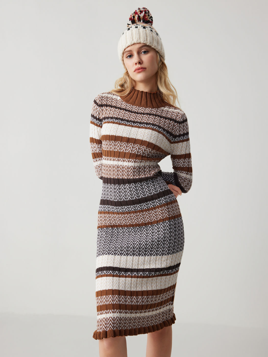  Retro Streifen Rüschen Saum Langärmliges Strick Midikleid