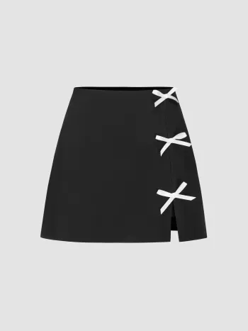  Mid-Rise Einfarbiger Skort mit Schleife