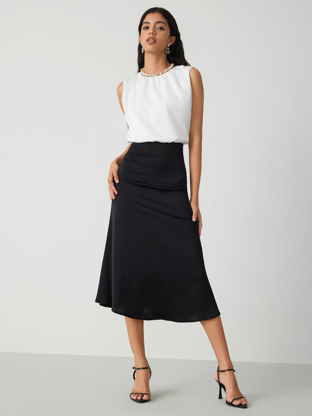  Rundhals ärmelloses Rüschen Midikleid