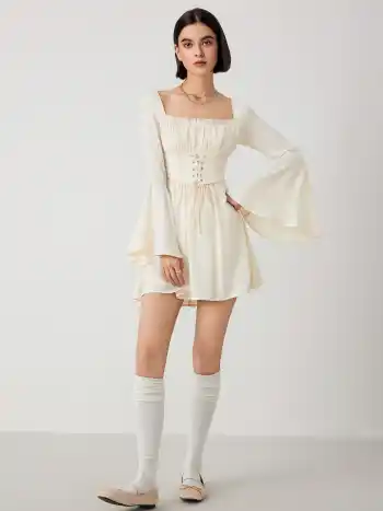 Solids Rüschen-Schnür-Minikleid