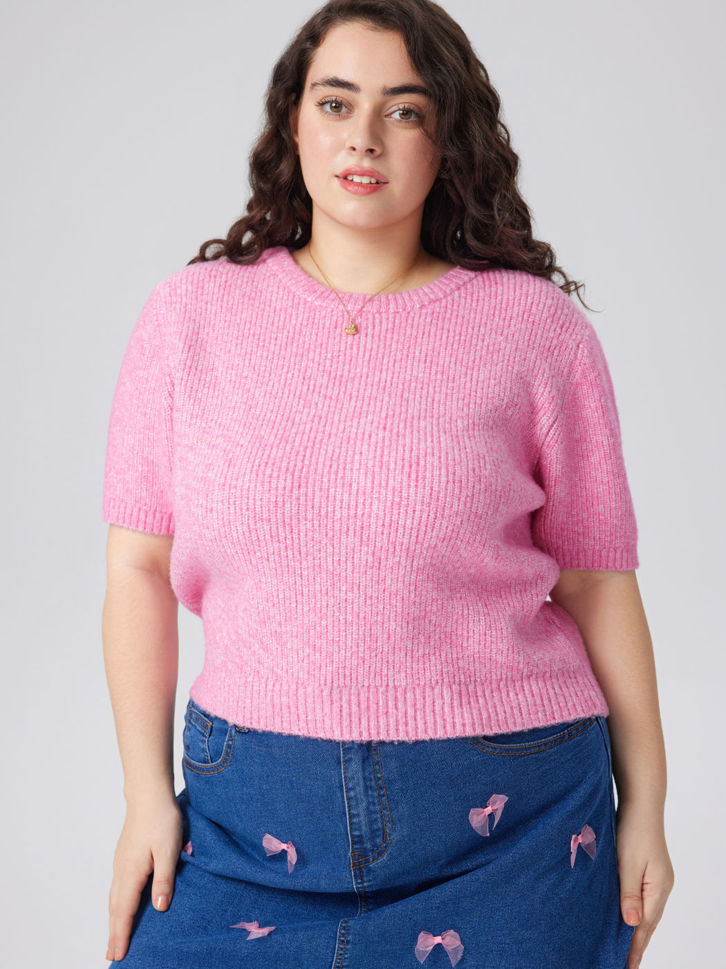Knit Round Neckline Solid Short Sleeve Top Curve & Plus