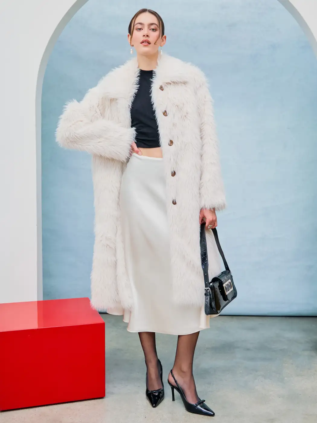 ハーリップトゥ　Faux Fur Shoulder Bag ecru エクリュ Faux Fur Shoulder Bag