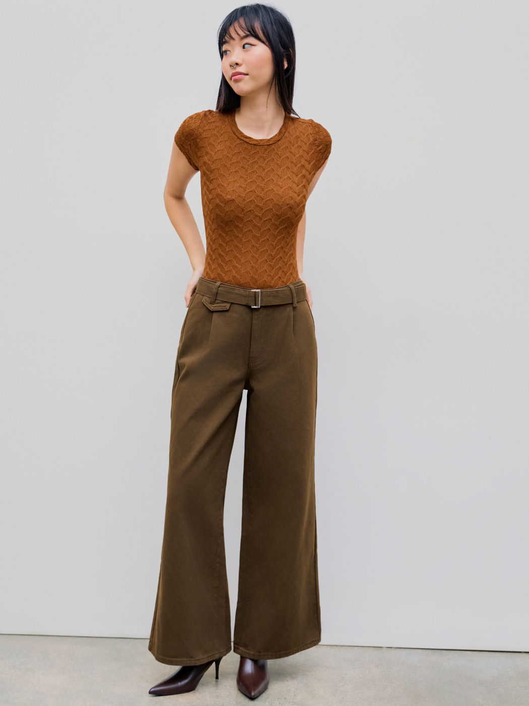 Denim Mid Waist Solid Belted Wide Leg Jeans