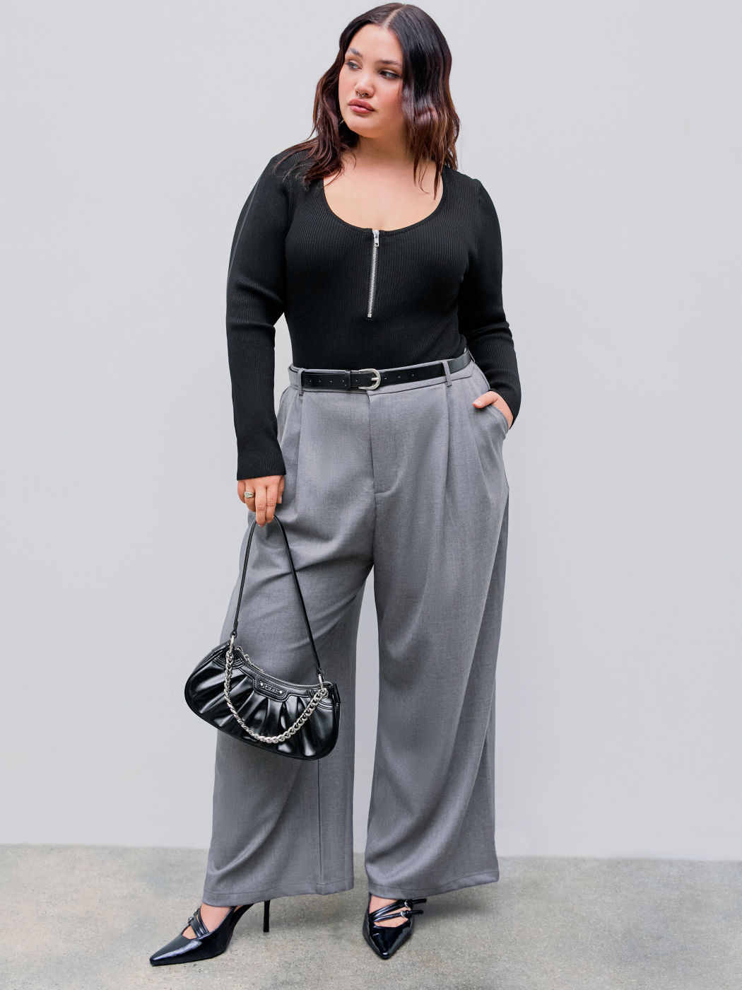 Knit U-neckline Zipper Solid Long Sleeve Top Curve & Plus