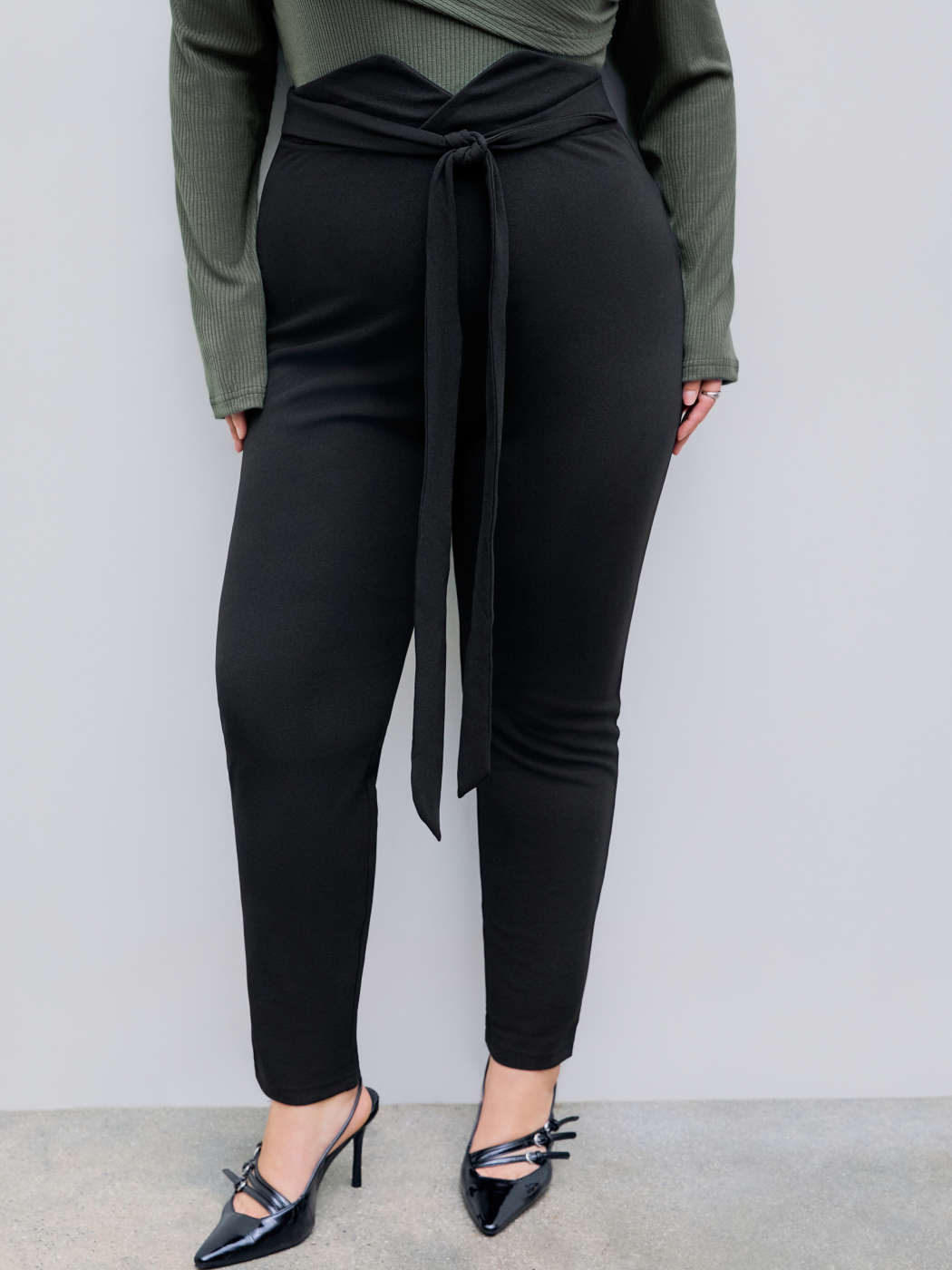 High Waist Solid Knotted Leggings Curve & Plus