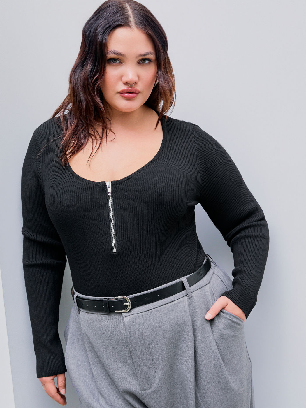 Knit U-neckline Zipper Solid Long Sleeve Top Curve & Plus