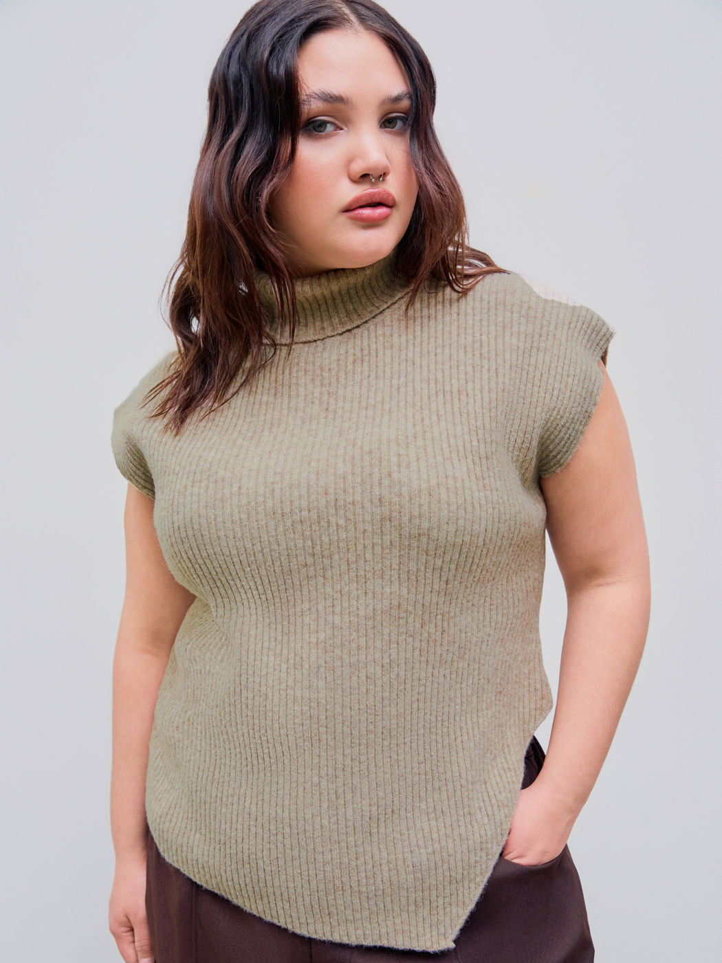 Wool-blend Knit High Neck Solid Asymmetrical Vest Curve & Plus