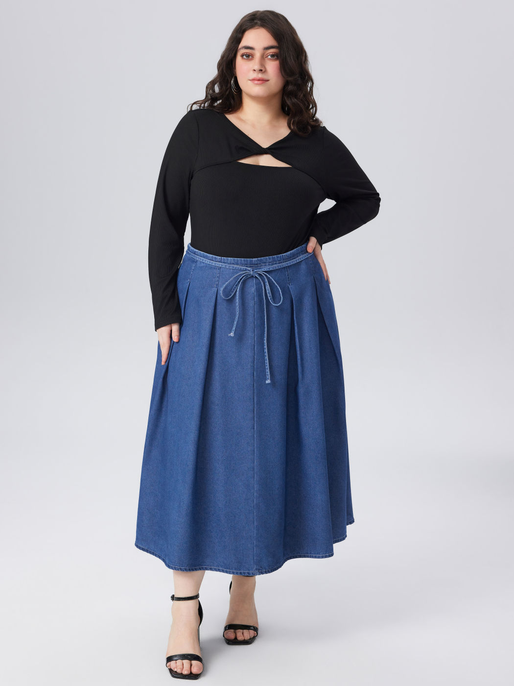 V-neck Asymmetrical Bodysuit Curve & Plus