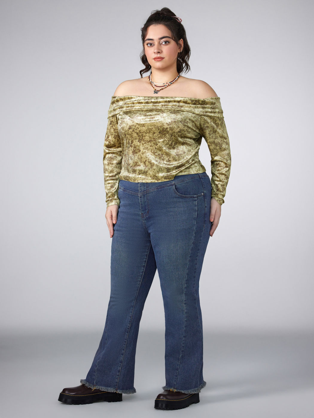 Velvet Off-shoulder Floral Ruched Long Sleeve Tee Curve & Plus