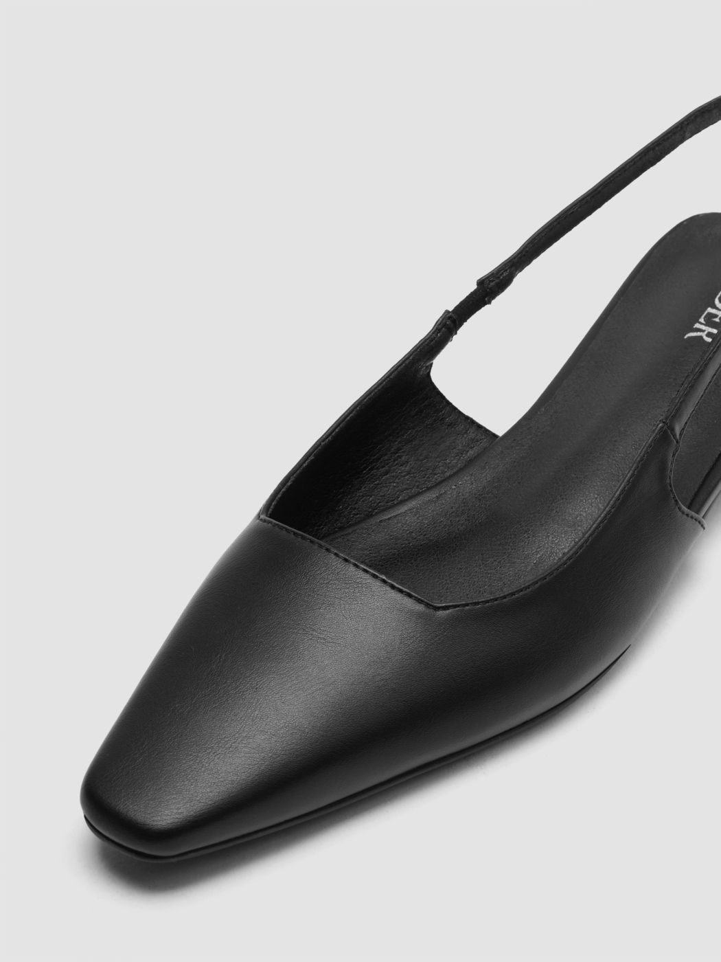 Klassische Slingback-Flats