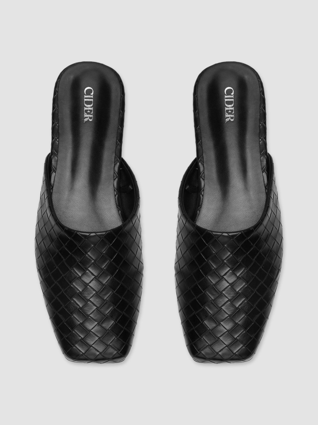 Gewebte Flache Schuhe mit Quadratischer Spitze