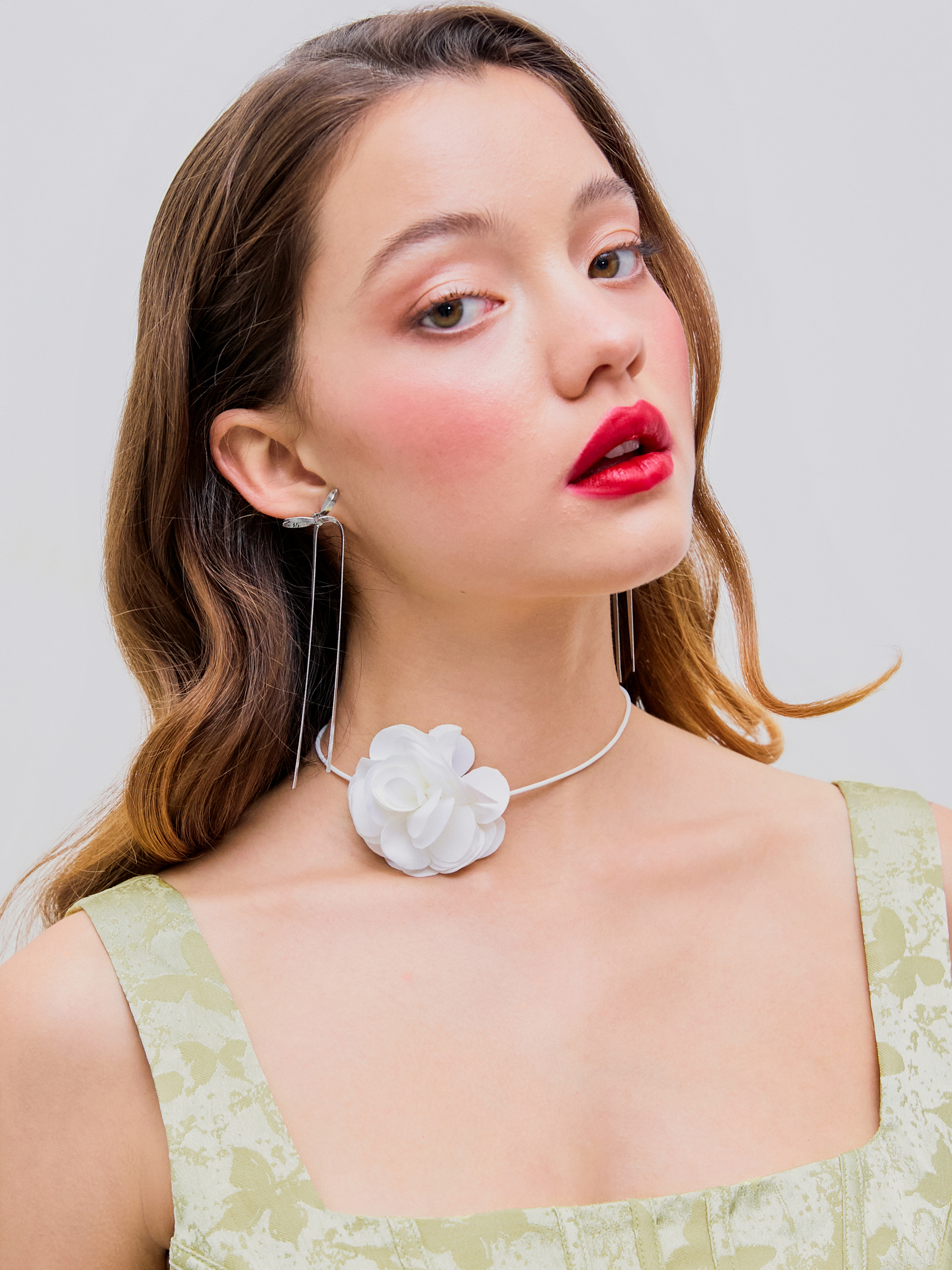 ポリエステル 【IVE ウォニョン着用】ローズデコルチョーカー