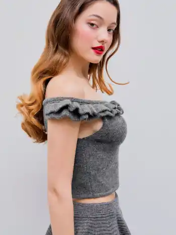 Off-Shoulder Solid Knitted Crop Short Sleeve Top
