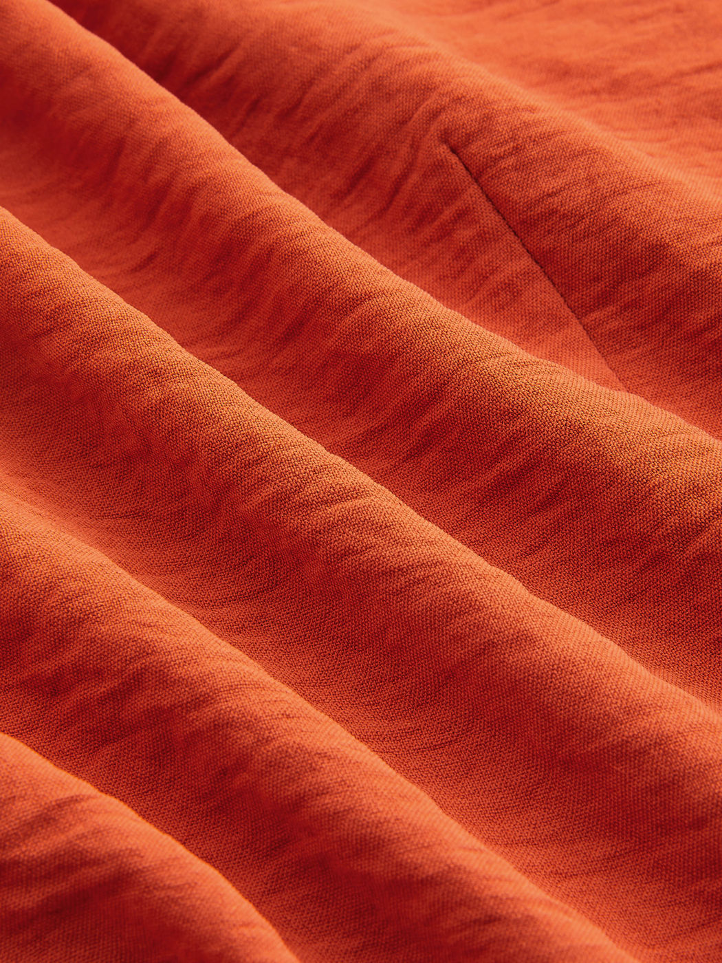 Top a manica corta con scollo a V e annodato